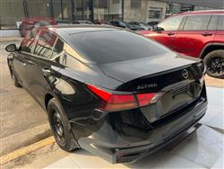 نيسان ألتيما